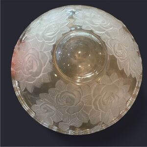 Studio Nova Winter‎ Rose Crystal Centerpiece Bowl - frosted roses